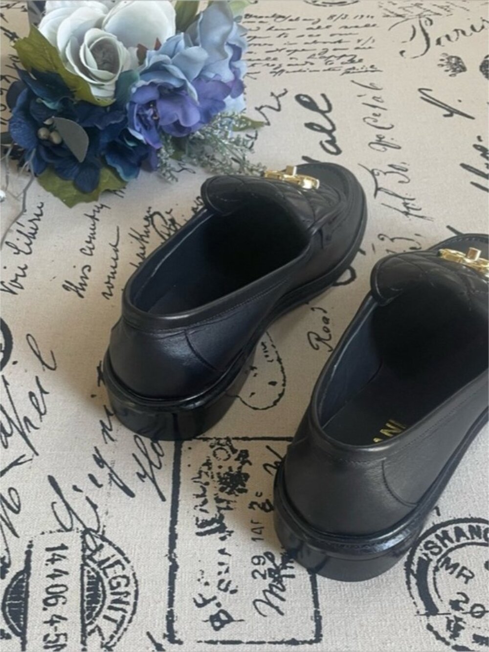 Chanel Quilted CC Turnlock Loafers 38 Black - Picture 4 of 10